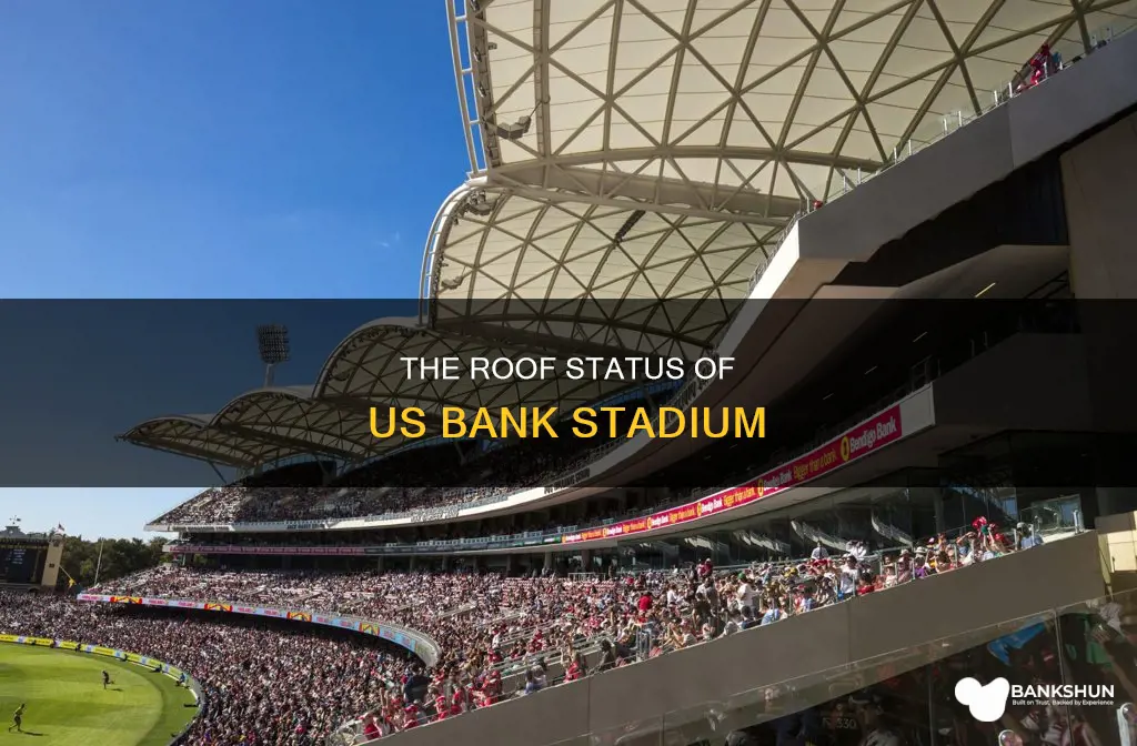 does us bank stadium have a roof