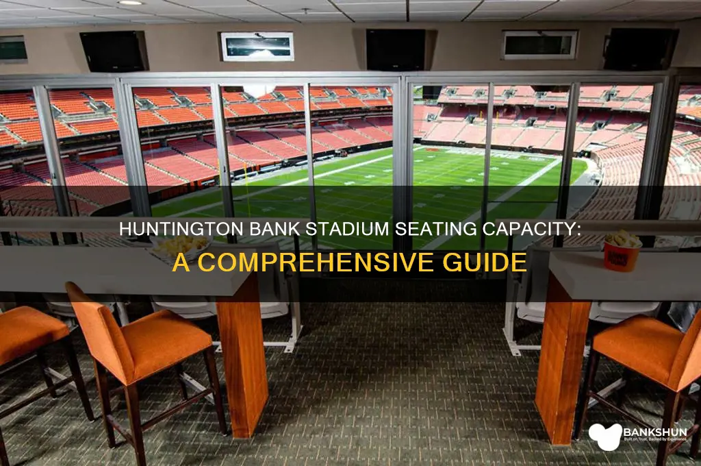 how many seats at huntington bank stadium