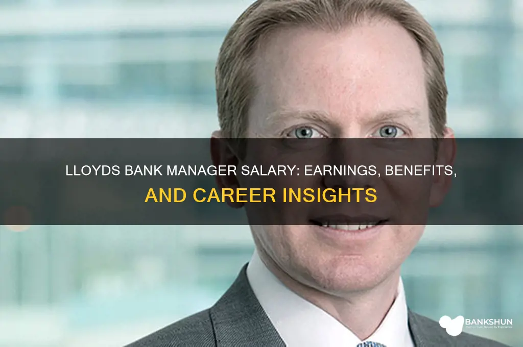 what does a lloyds bank manager earn